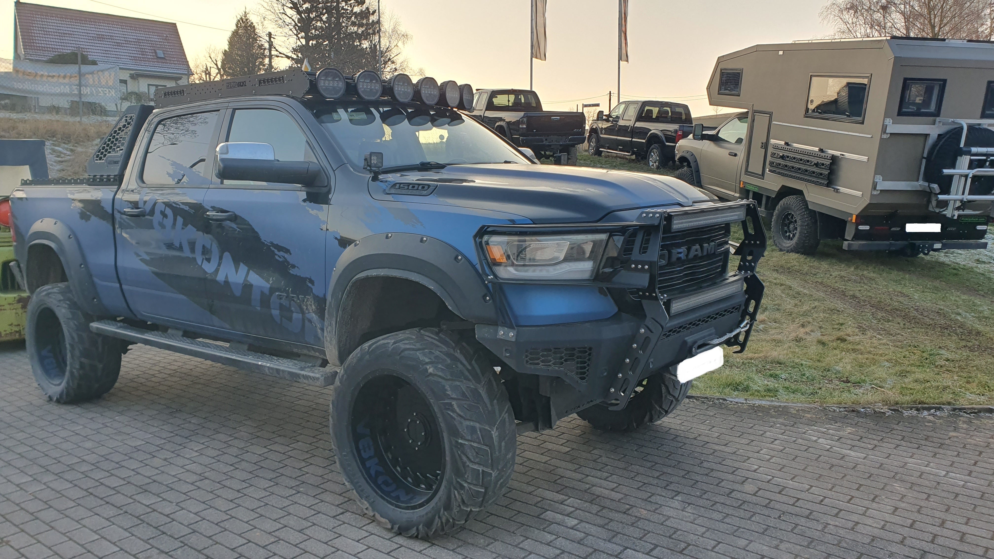 RAM Gen 5  Arbeitsscheinwerfer plus Motorhaubenhalter Kit Siberia XP