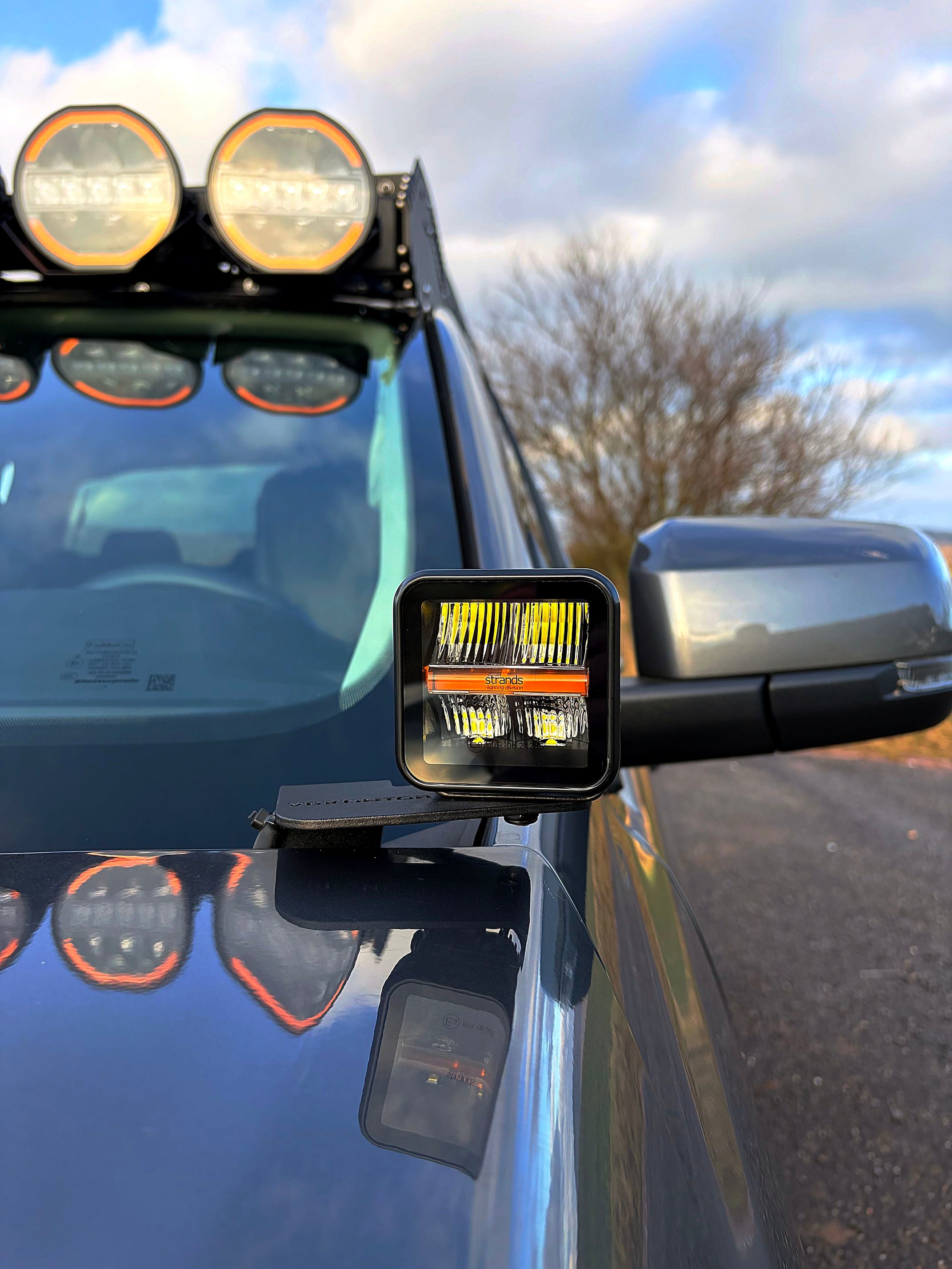 VW Amarok Gen2  Arbeitsscheinwerfer plus Motorhaubenhalter Kit Siberia XP