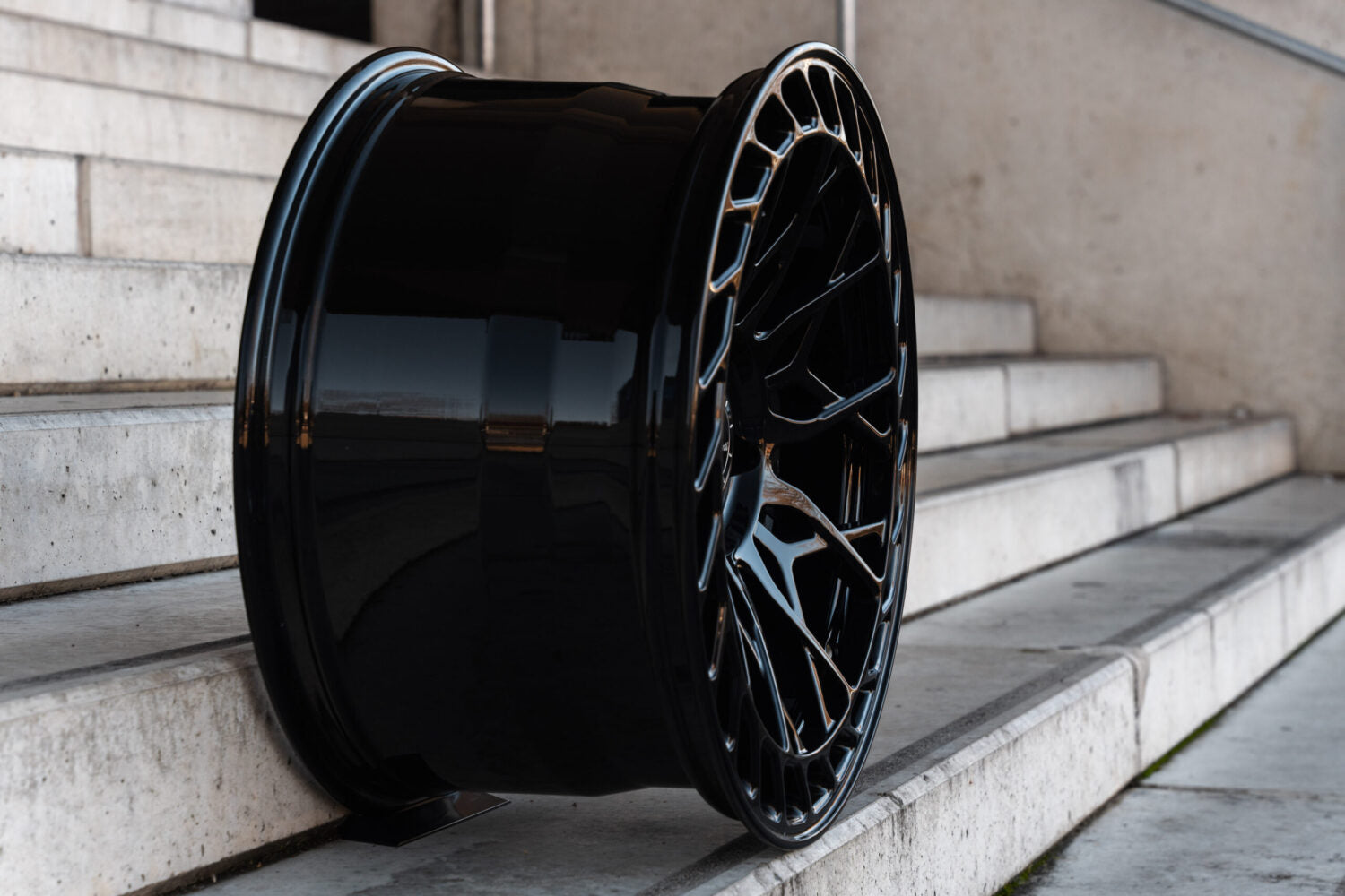 LC F16  20Zoll 5x112